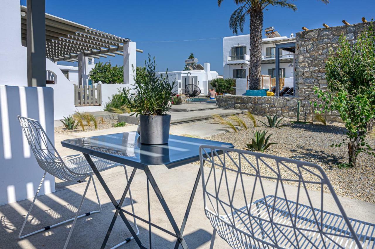 White And Grey 2 Apartment Mykonos Town